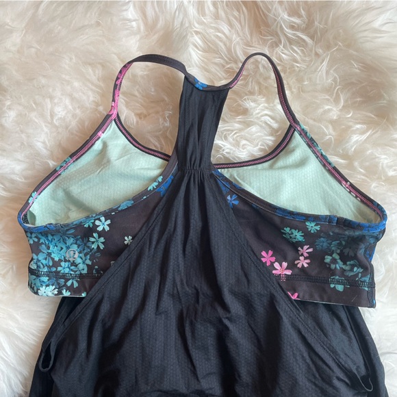 Lululemon old school layered yoga top with built in bra. Size 10. Like New. - Picture 5 of 5